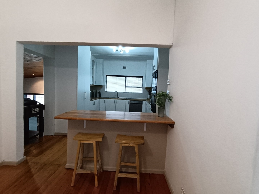 To Let 4 Bedroom Property for Rent in Avondale Western Cape